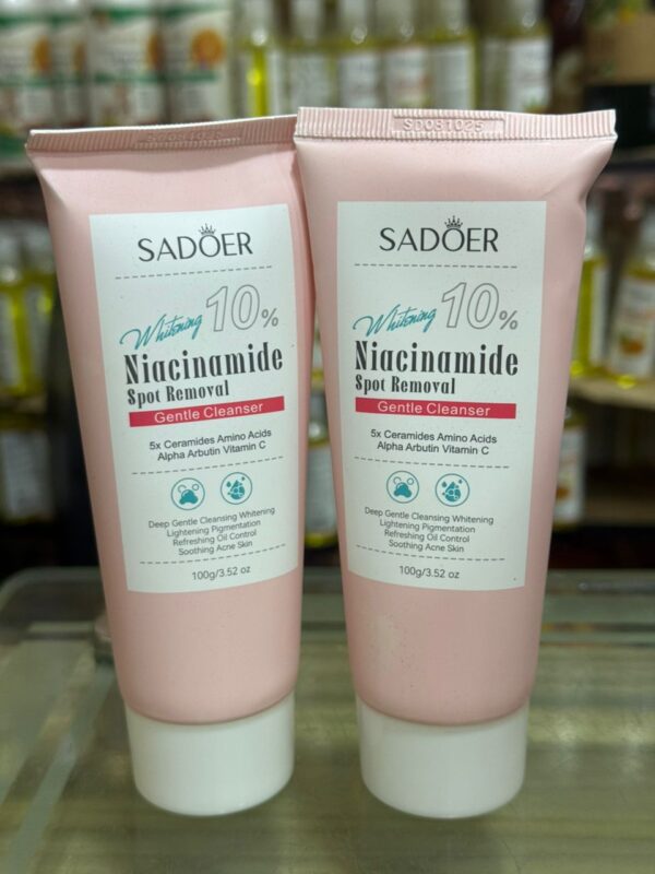 The Sadoer Niacinamide Face Wash