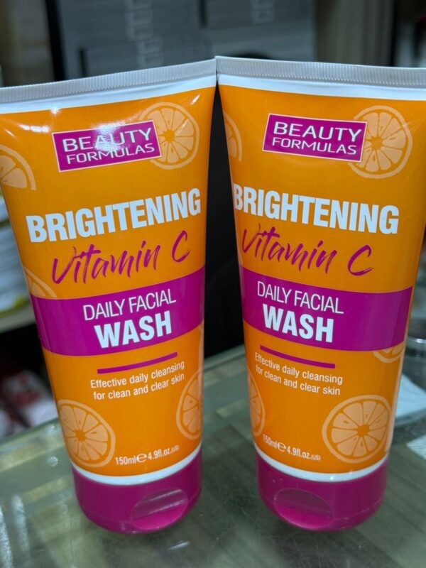 Beauty formula vitamin C facial wash  150ml